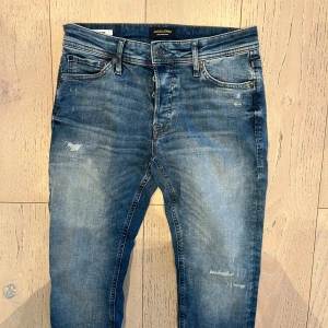 Jack & Jones jeans  - Modell: slim fit / Glenn | skick: 9/10