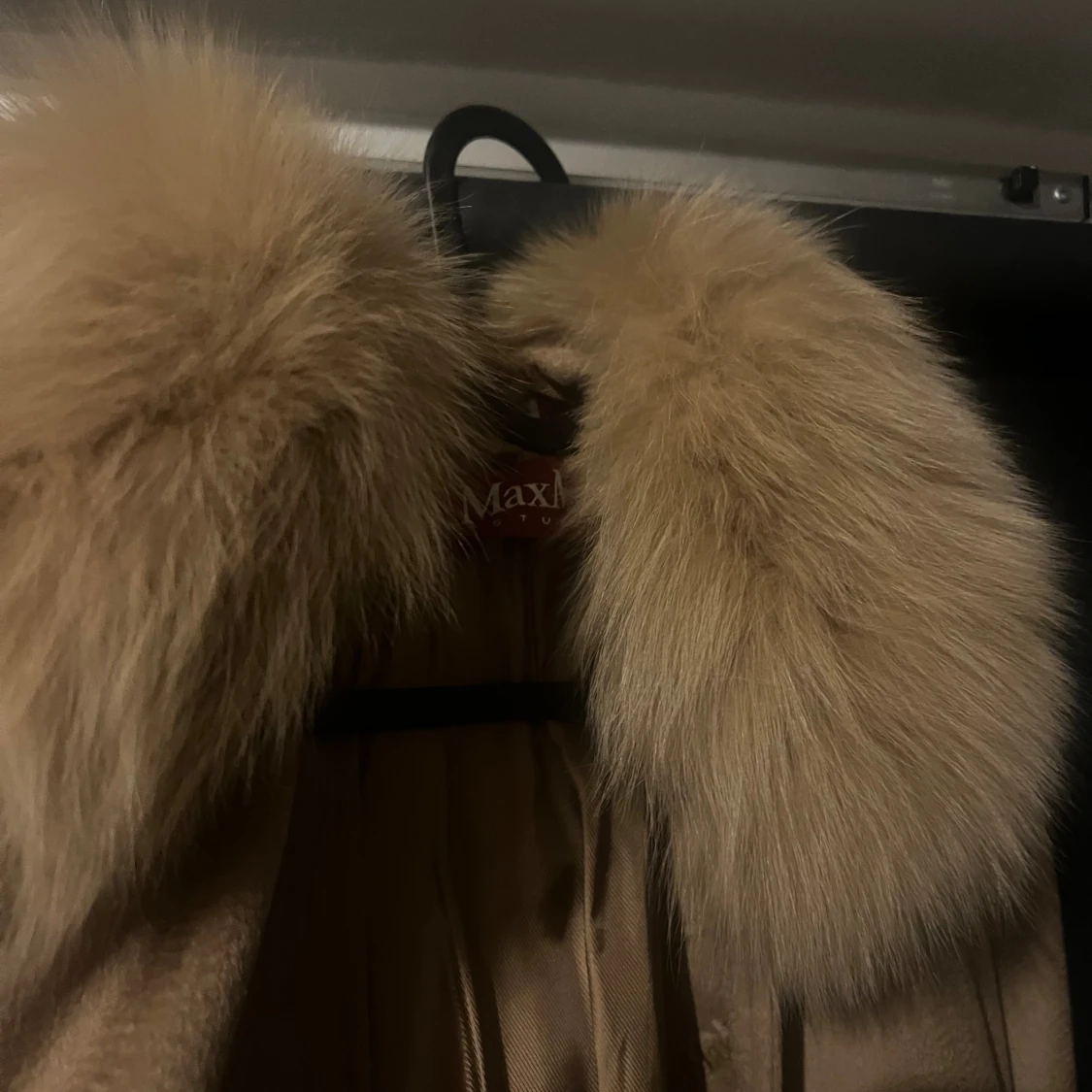 Beige kappa med päls MaxMara - 1