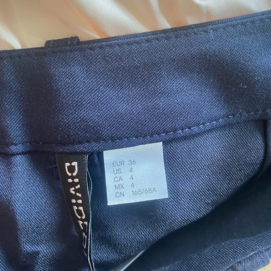 Mörkblå kostymkjol - 3