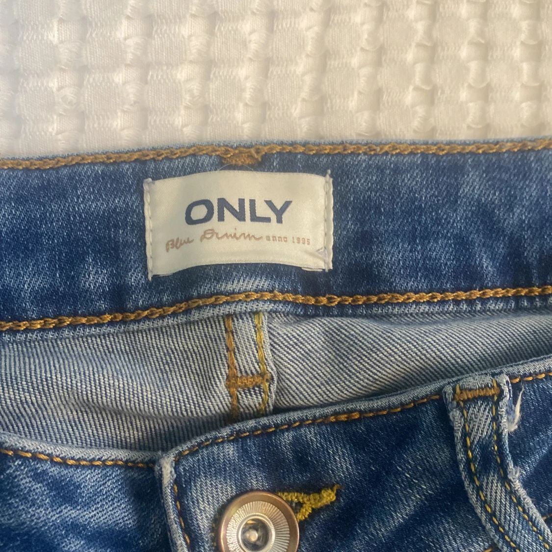 Blå bootcut jeans från ONLY - 4