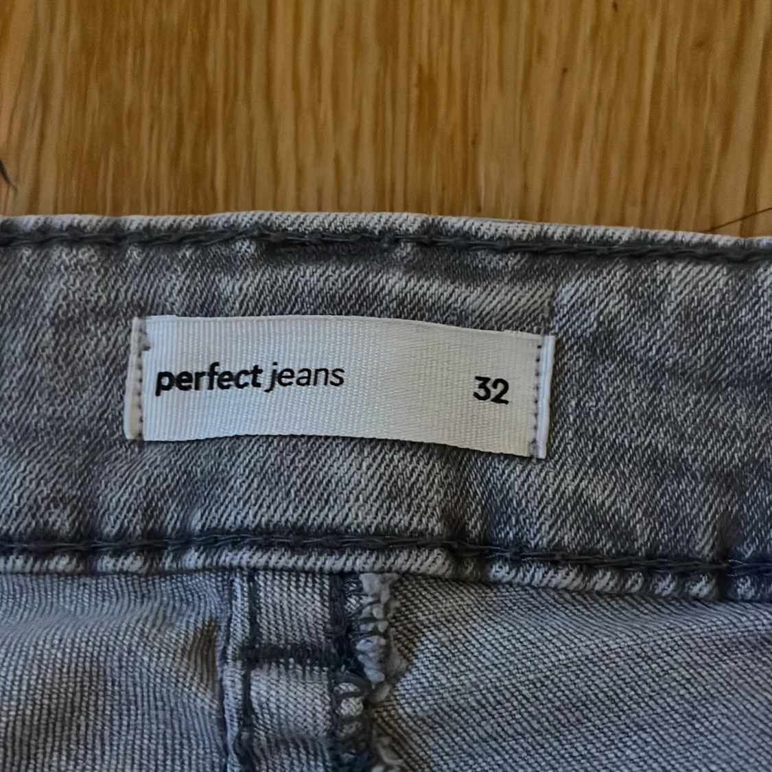 Grå bootcut jeans från Perfect Jeans - 3
