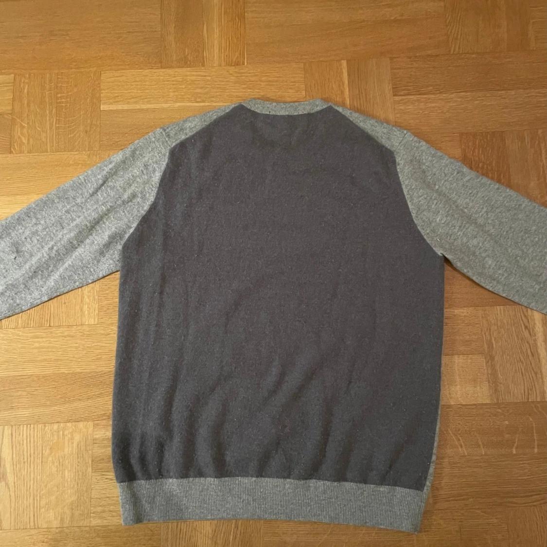 Grå kashmir tröja JW Anderson x Uniqlo - 2