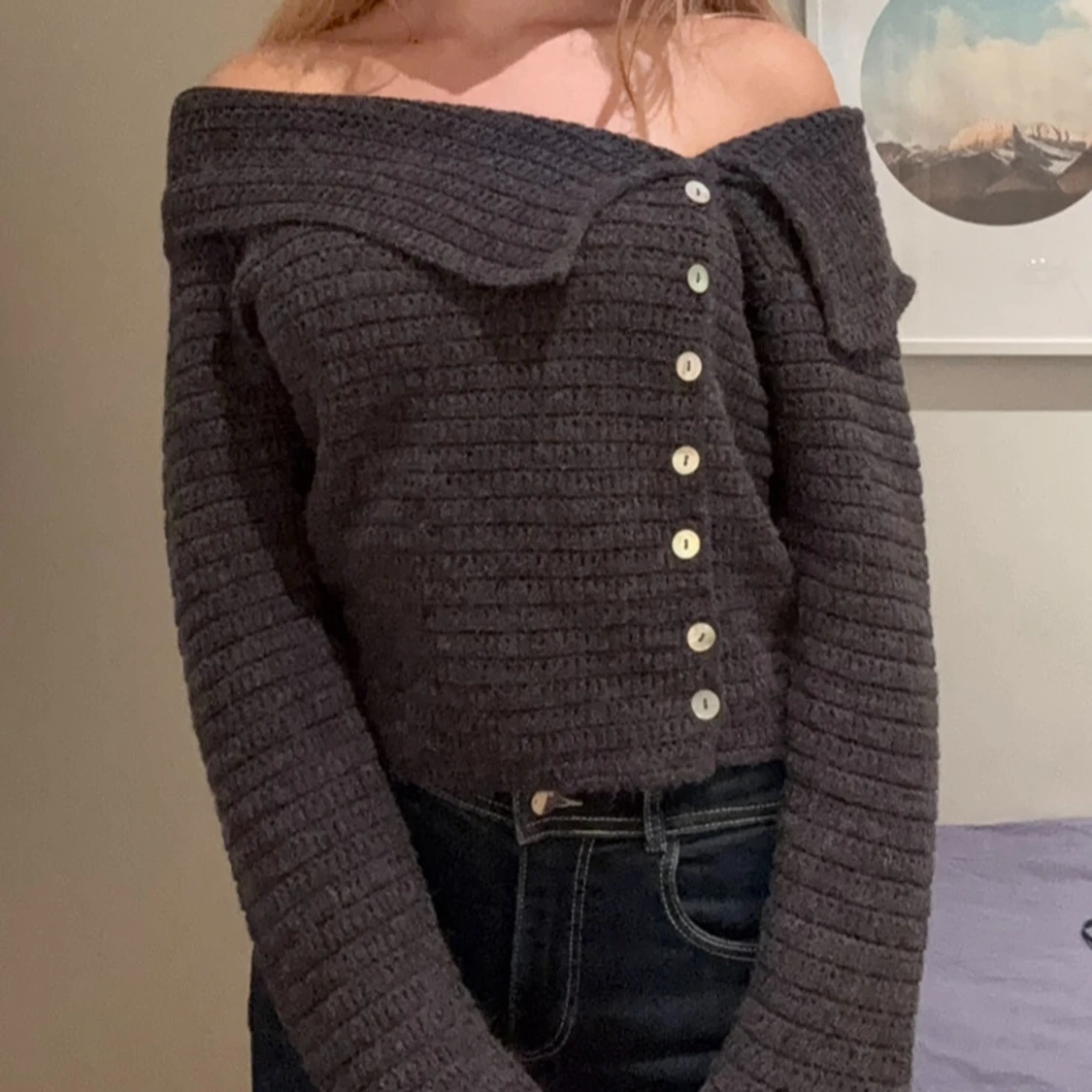 Mörkgrå stickad kofta 