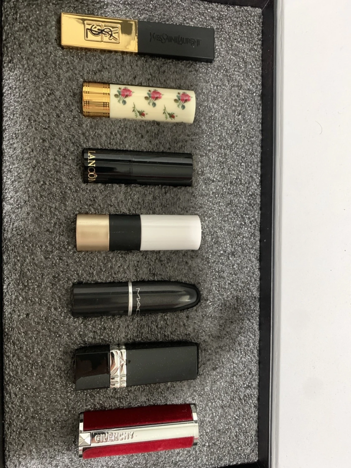 Sju röda läppstift (mini) - 2