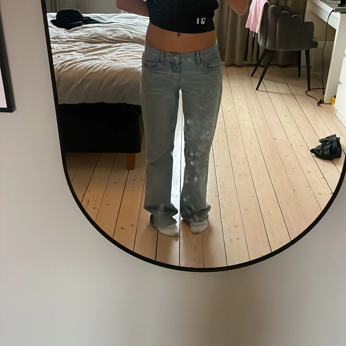 Ljusblå raka jeans från Zara