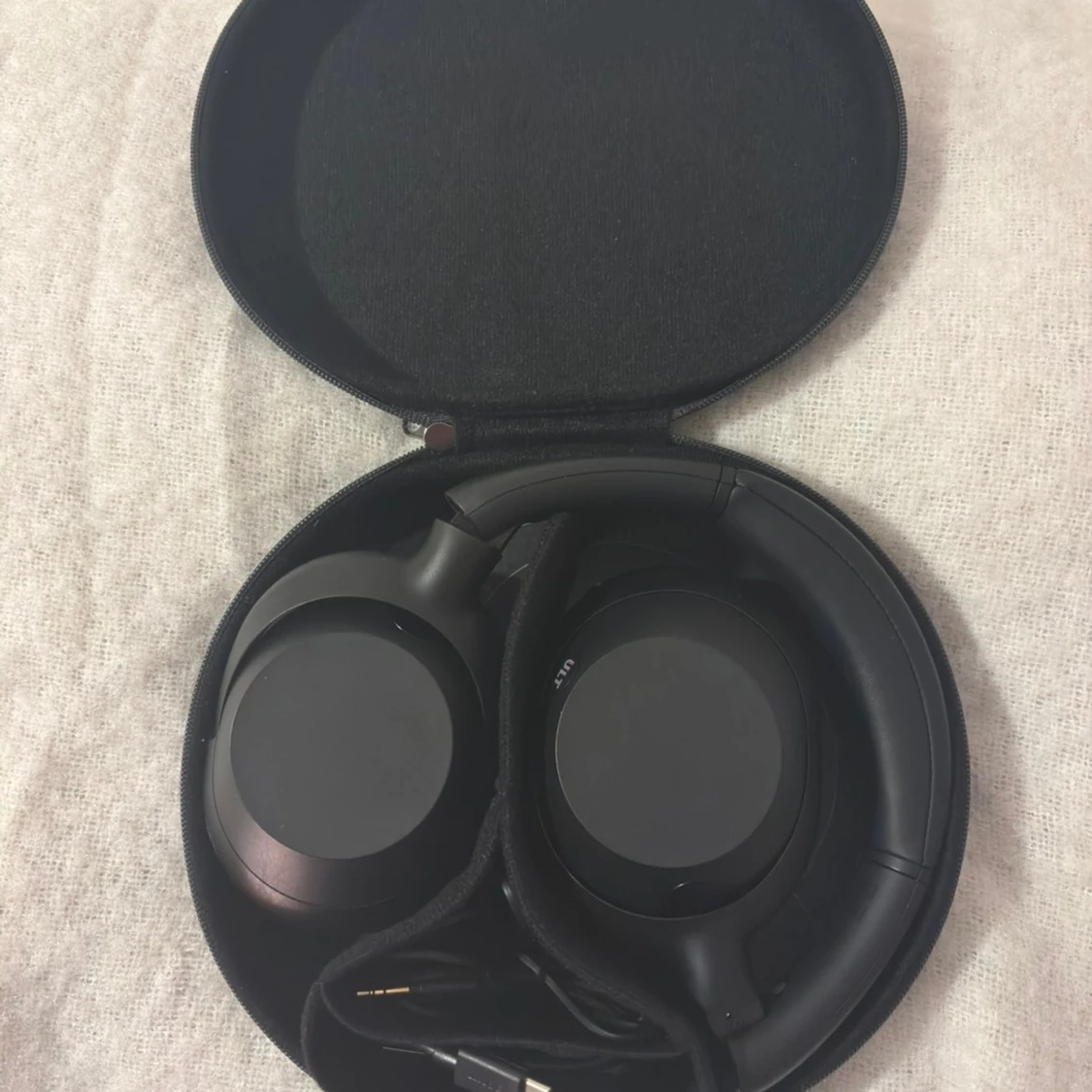 Noise cancelling SONY-hörlurar - 1