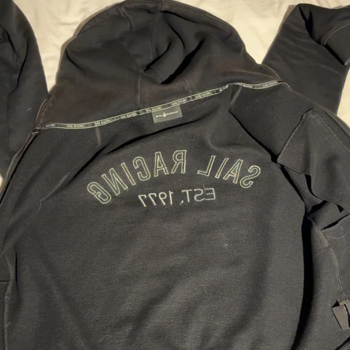 Svart Sail Racing Hoodie - 2