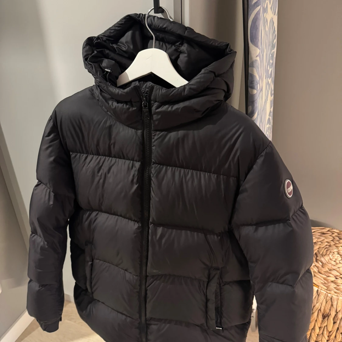 Svart pufferjacka från Colmar