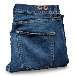 Dondup Jeans - Hej! Säljer nu mina jeans från märket Dondup , storlek 30 bra skick. Tveka inte på att höra av dig om du har frågor eller funderingar kring jeansen!