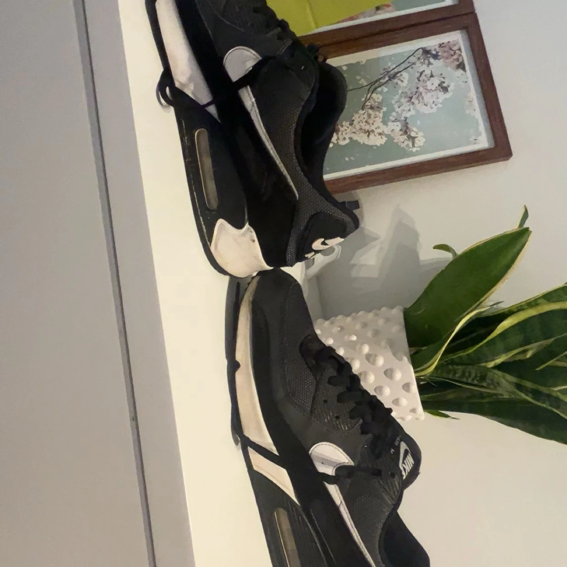 Nike Air Max 90 svart/vit strl 45 - 2