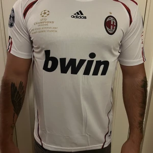 AC Milan Kaka Champions League tröja - Vid intresse kontakta primekits1 på Instagram DM, finns storlekar från S-XL.🏆                                            Instagram : primekits1