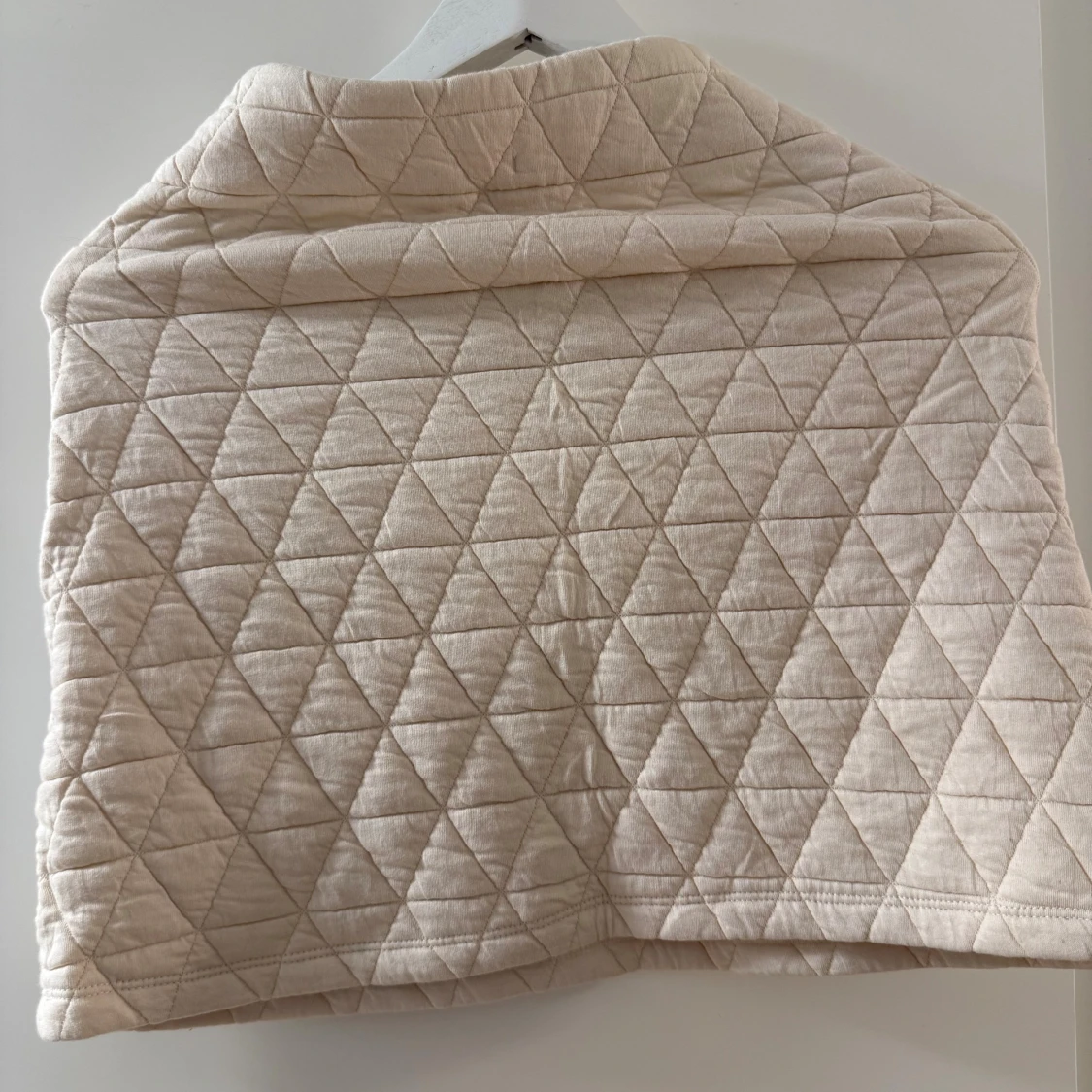 Quiltad beige tröja från Kappahl - 1