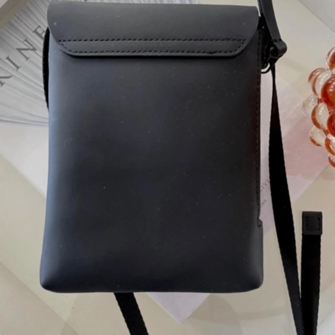 Svart axelväska från Gaston Luga - NY! - 2