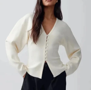 Ginatricot Kofta med knappar - Jättefint skick, storlek XS💖😚