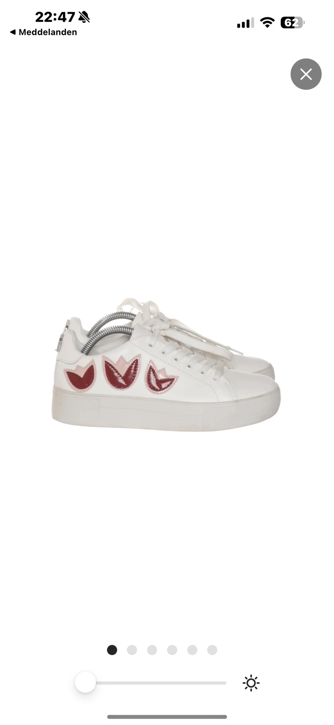 Sneakers med detaljer