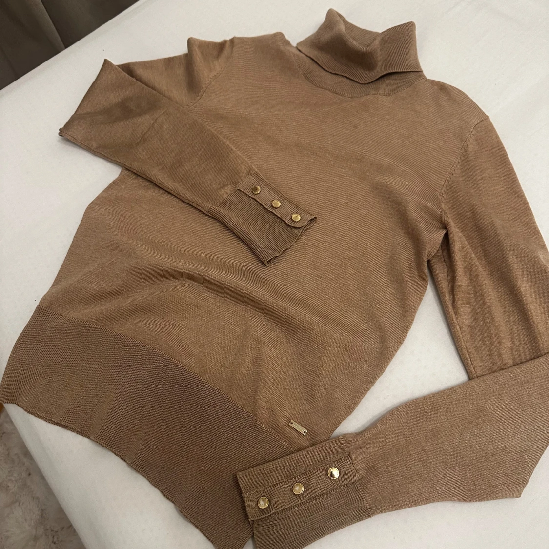 Beige polotröja Holly & Whyte XS