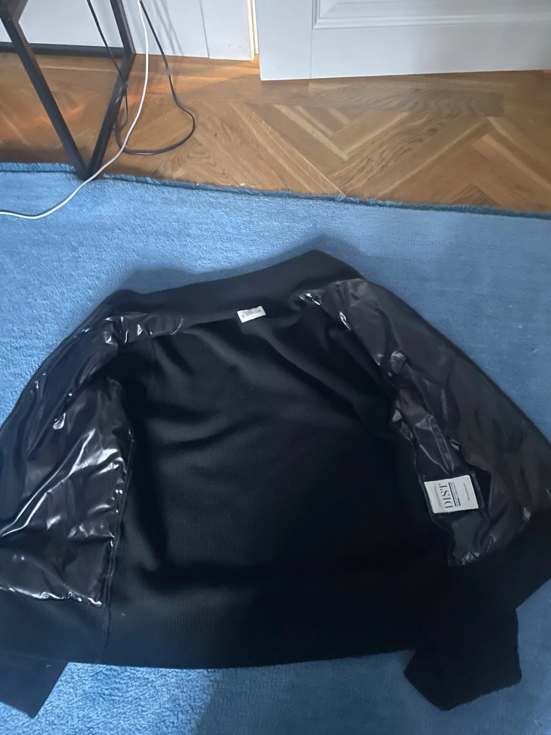 Svart Moncler pufferjacka med stickade ärmar - 6