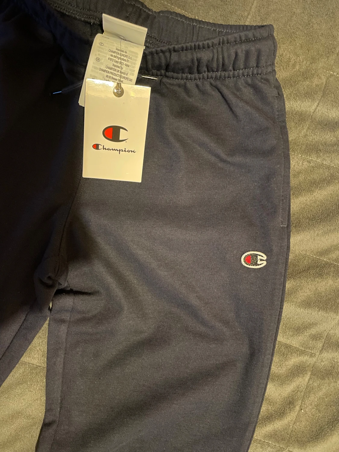 Mörkblå mjukisbyxor från Champion barnkläder 155 cm. 12 year  - 3