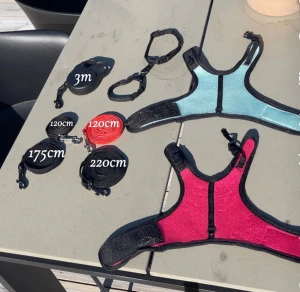 Kanin koppel och selar  - Två trixie delar och en repsele. Även 4 koppel och ett utdragbart koppel nästan oanvända ❤️