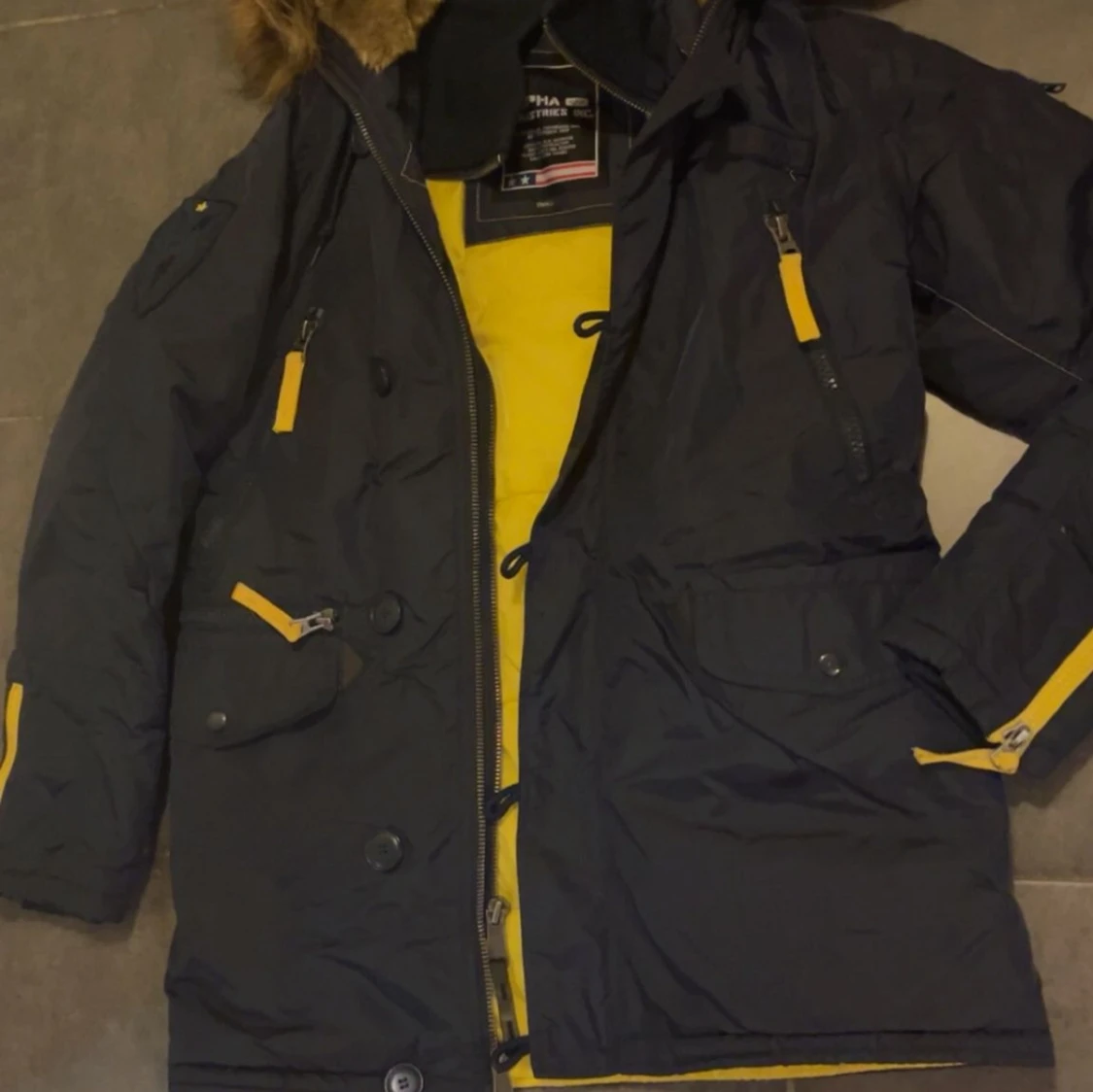 Mörkblå parkas från Alpha Industries - 3