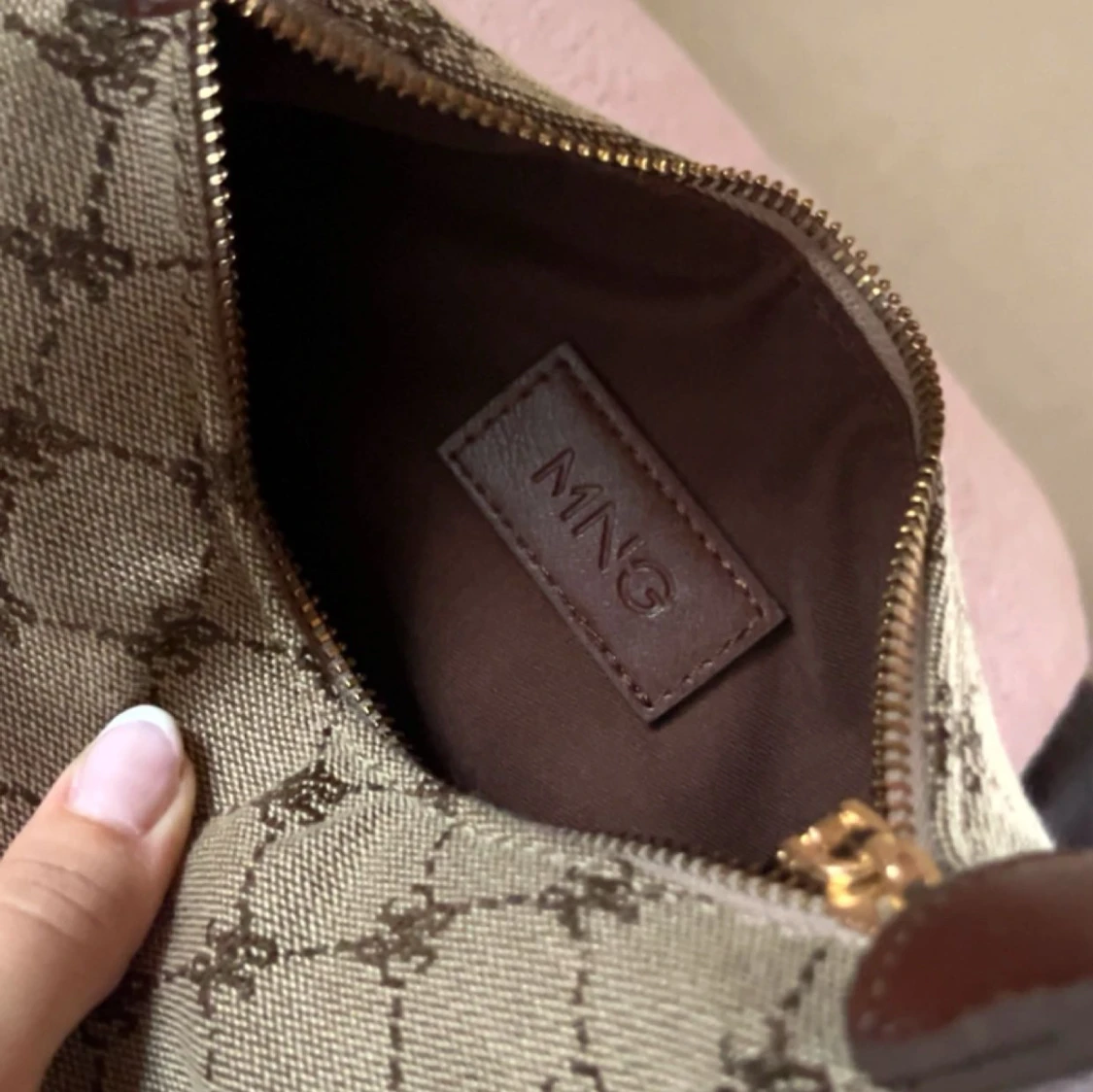 Snygg handväska  - 1