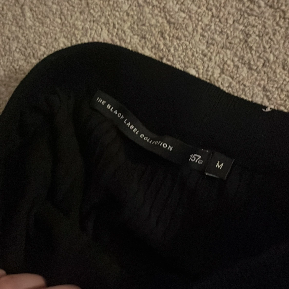 Svart långklänning från The Black Label - 2