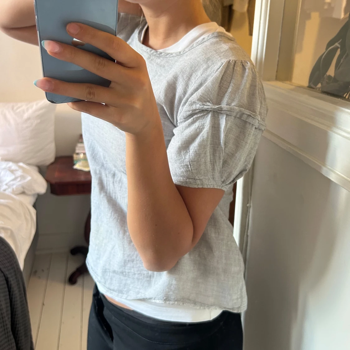 puffärmad grå blus - 2