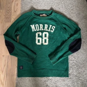 Grön tröja från Morris - Tja! Säljer en riktigt snygg tröja ifrån Morris | Storlek~M | Färg~grön | Jag på bilden är 181! | Hör av er vid minsta lilla fundering🙌