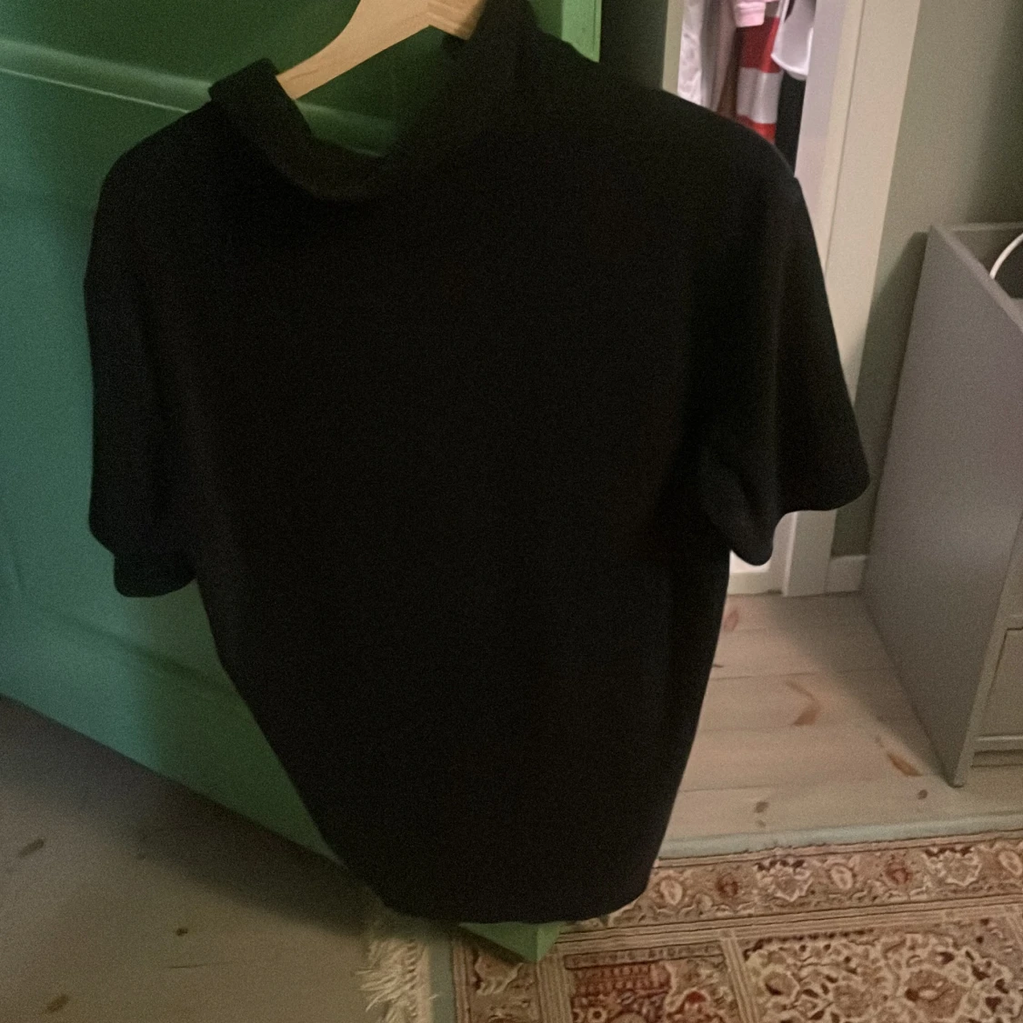 Svart pikétröja från H&M, M - 2