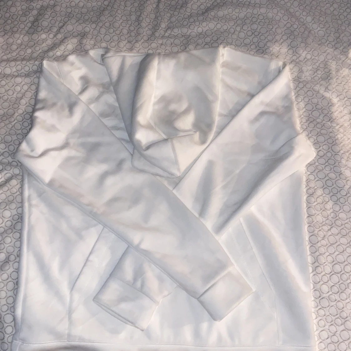 Vit hoodie från Ciszere i slim fit - 1