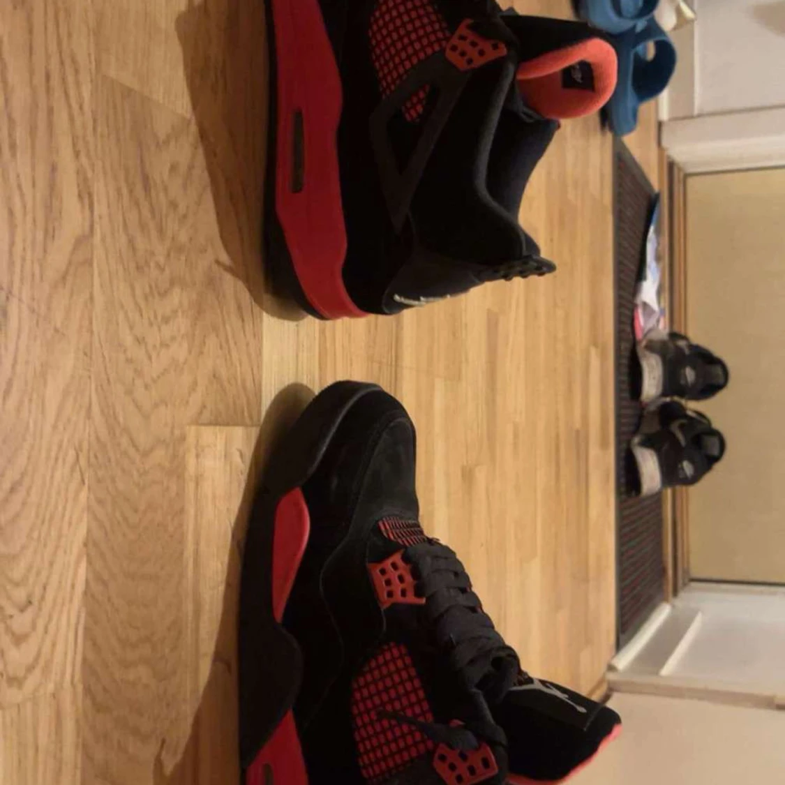 Nike Air Jordan 4 Black/Red - 2