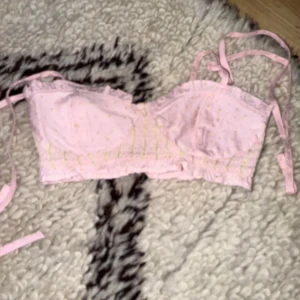 PINK victora secret topp/bh - Rosa PINK Victoria secret topp/bh. Helt oanvänd