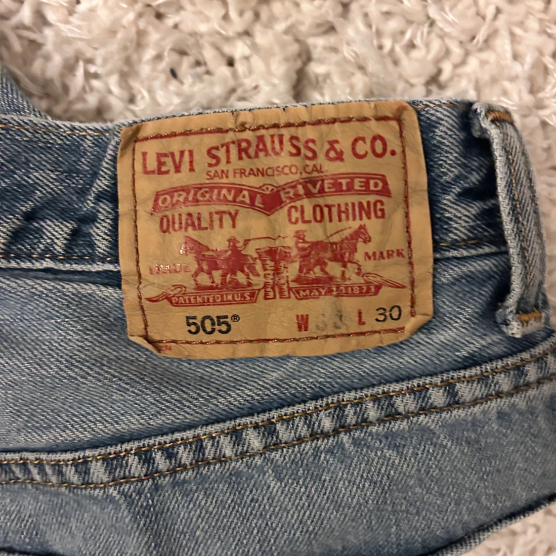 Ljusblåa Levi's 505 Regular Fit jeans  - 2