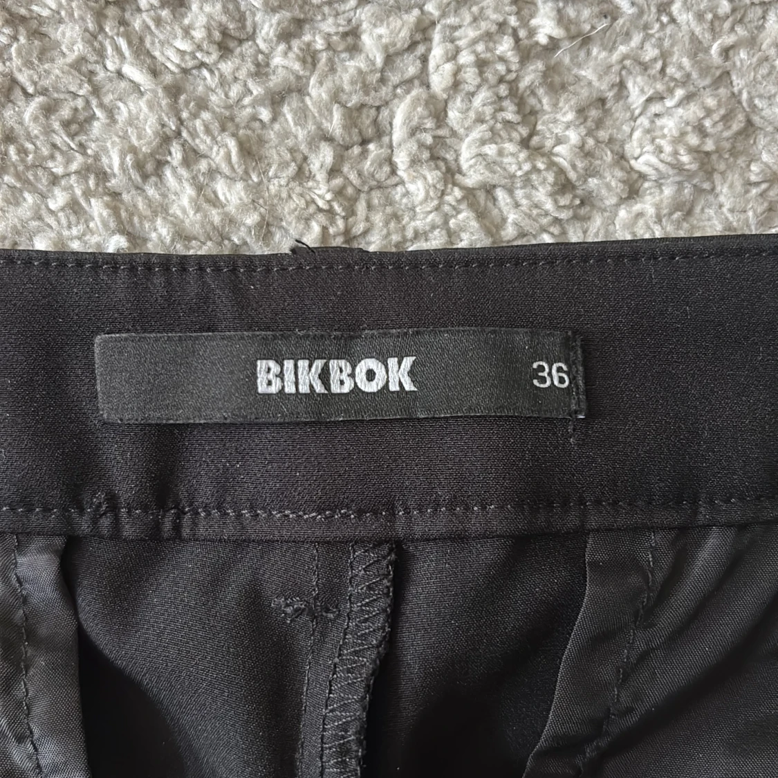 Kostym byxor från bikbok  - 2