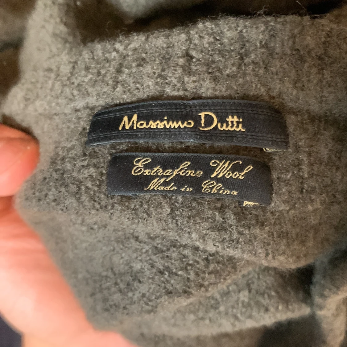 Mörkgrön ulltröja från Massimo Dutti - 2