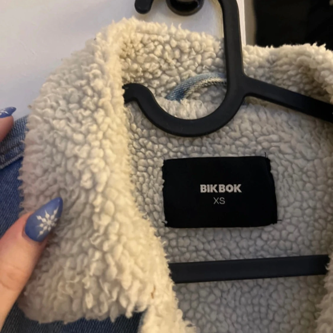 Blå jeansjacka med teddyfoder Bik Bok XS - 2