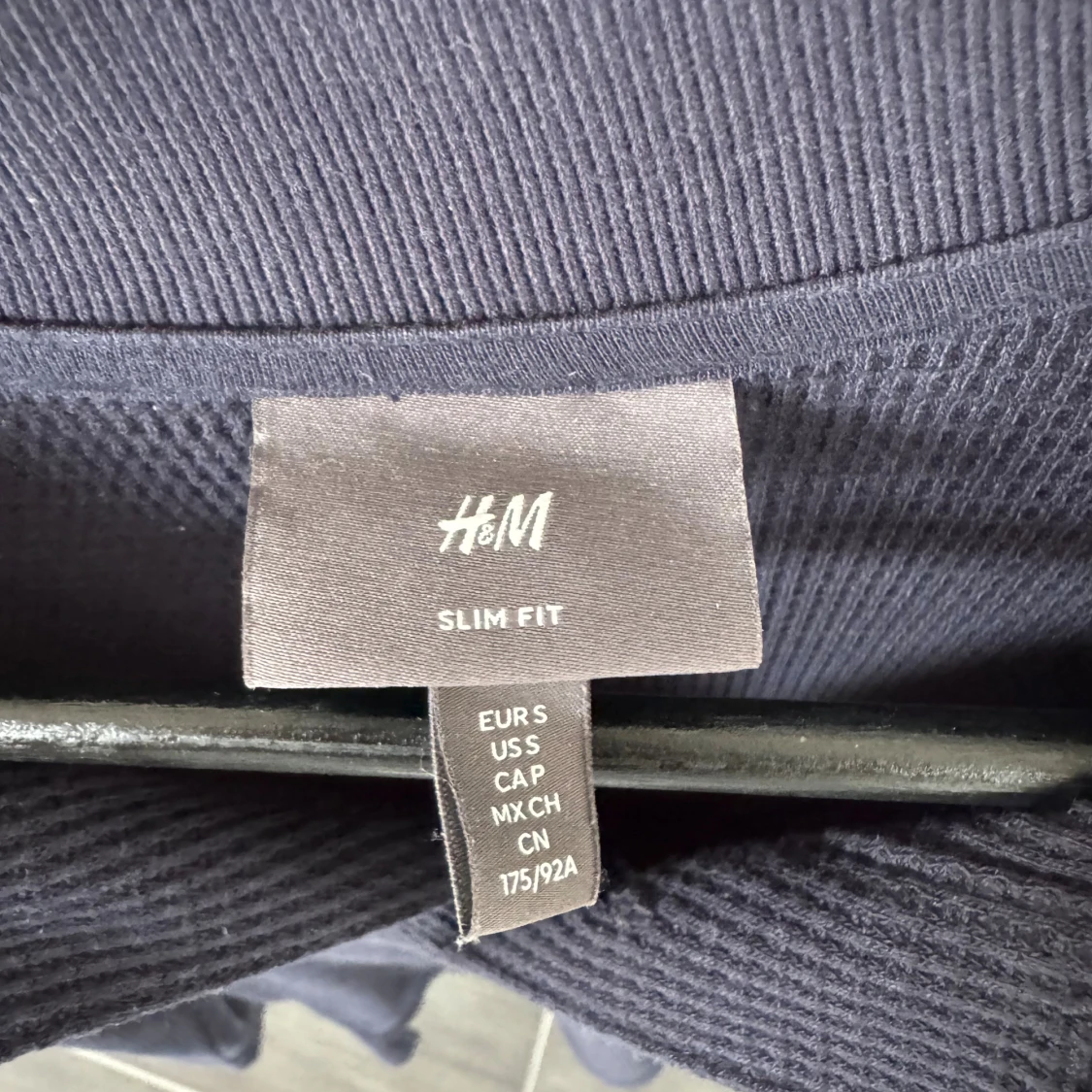 Marinblå pikétröja från H&M slim fit - 2