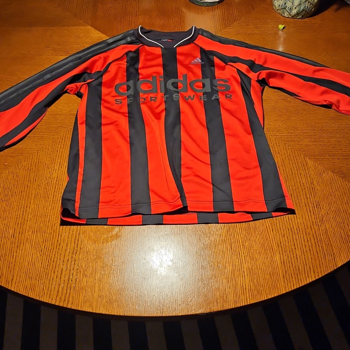 Randig långärmad Adidas fotbollströja