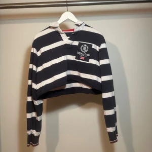 Croppad pikétröja från Henri Lloyd - Bra skick!