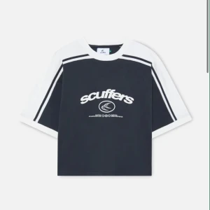 Scuffers t shirt - Säljer min helt nya och oanvända Scuffers t shirt, med prislappen kvar. Nypris 500kr. 