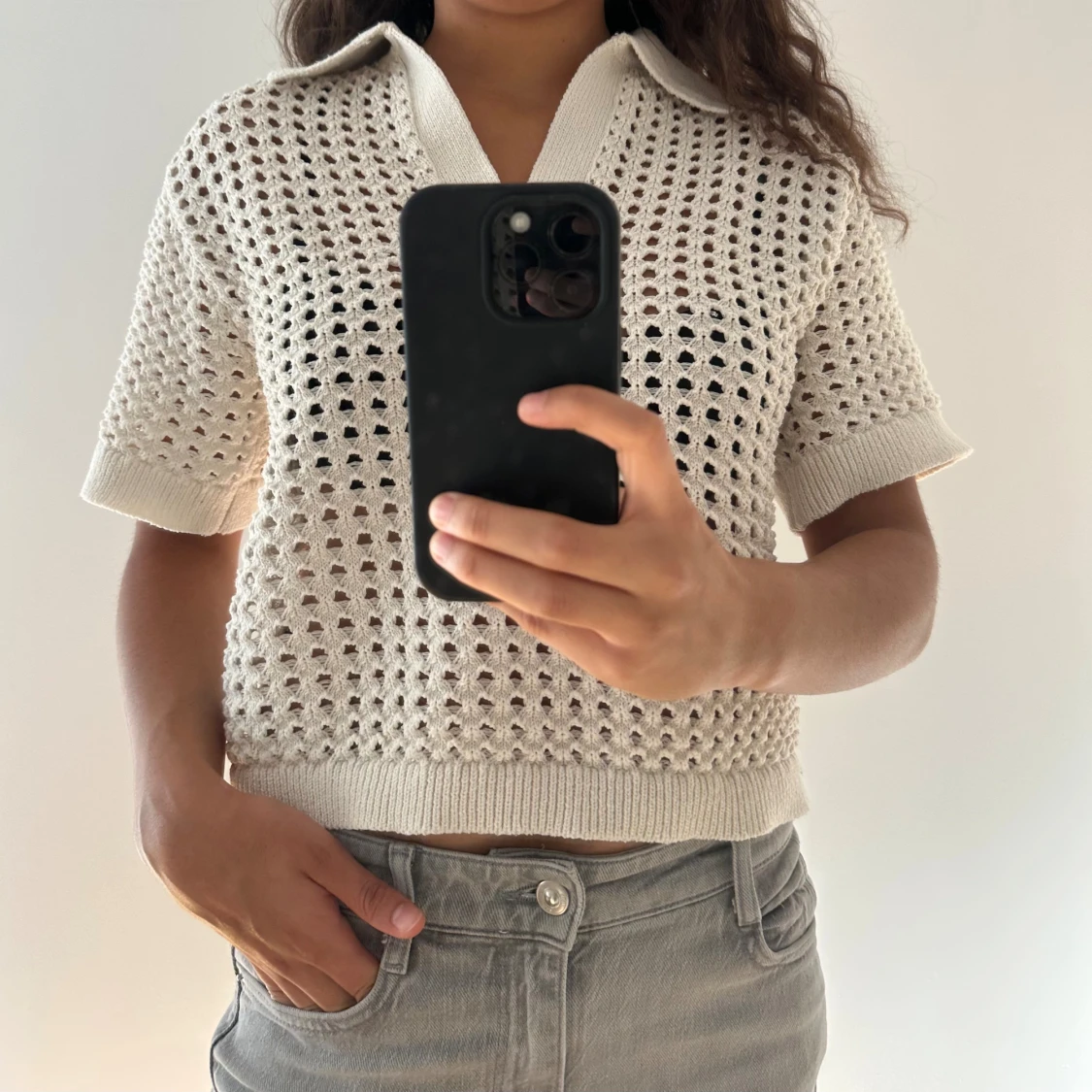 Vit stickad polotopp med krage - 1