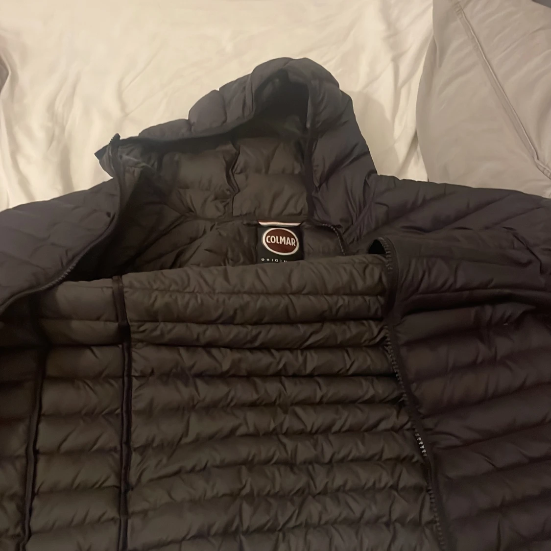 Svart pufferjacka från Colmar - 4