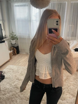 tunn stickad zipup - Jättefin kofta❤️ sitter som xs, skriv vid frågor aldrig använd 