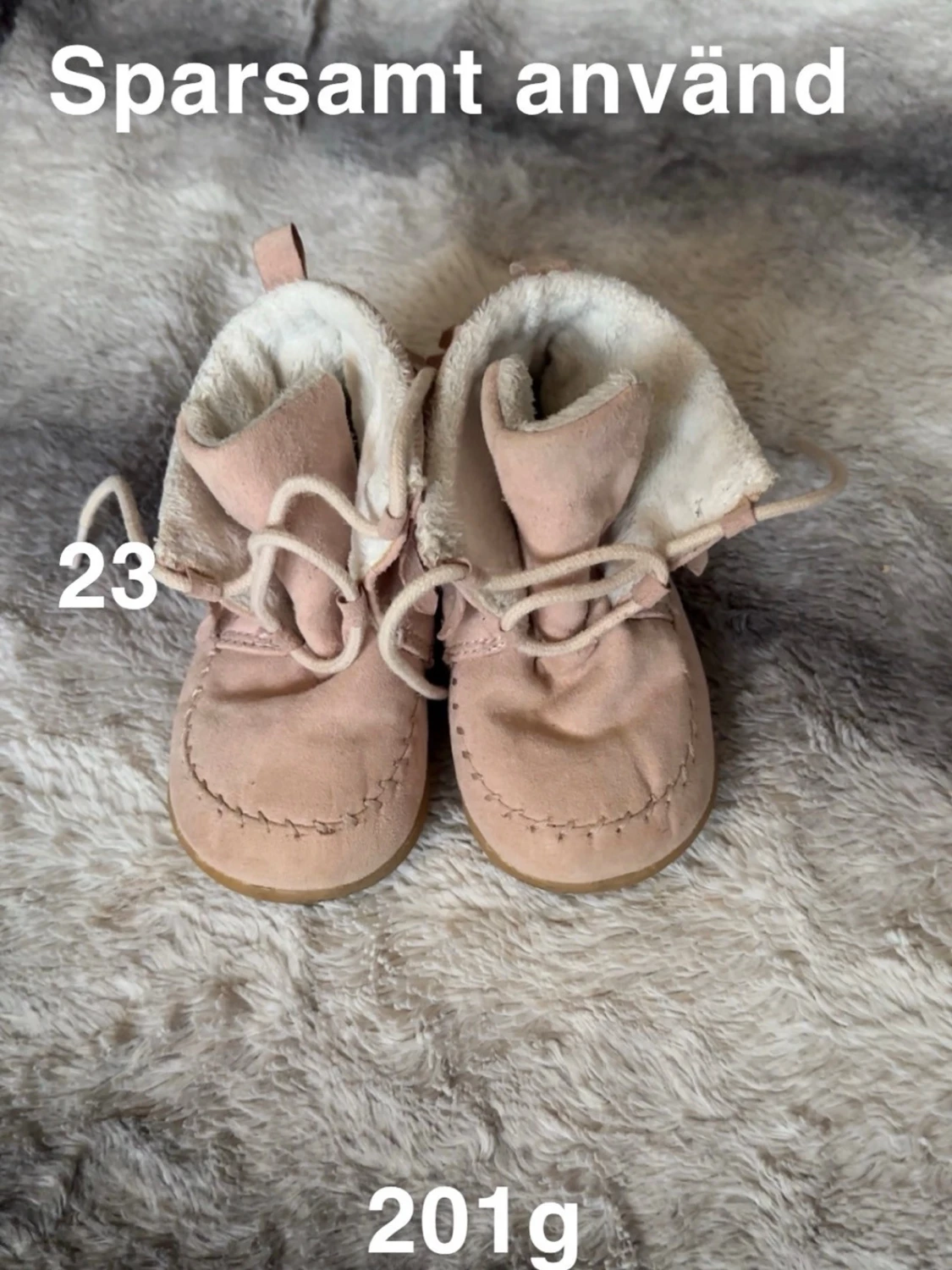 Rosa kängor med snörning strl 23