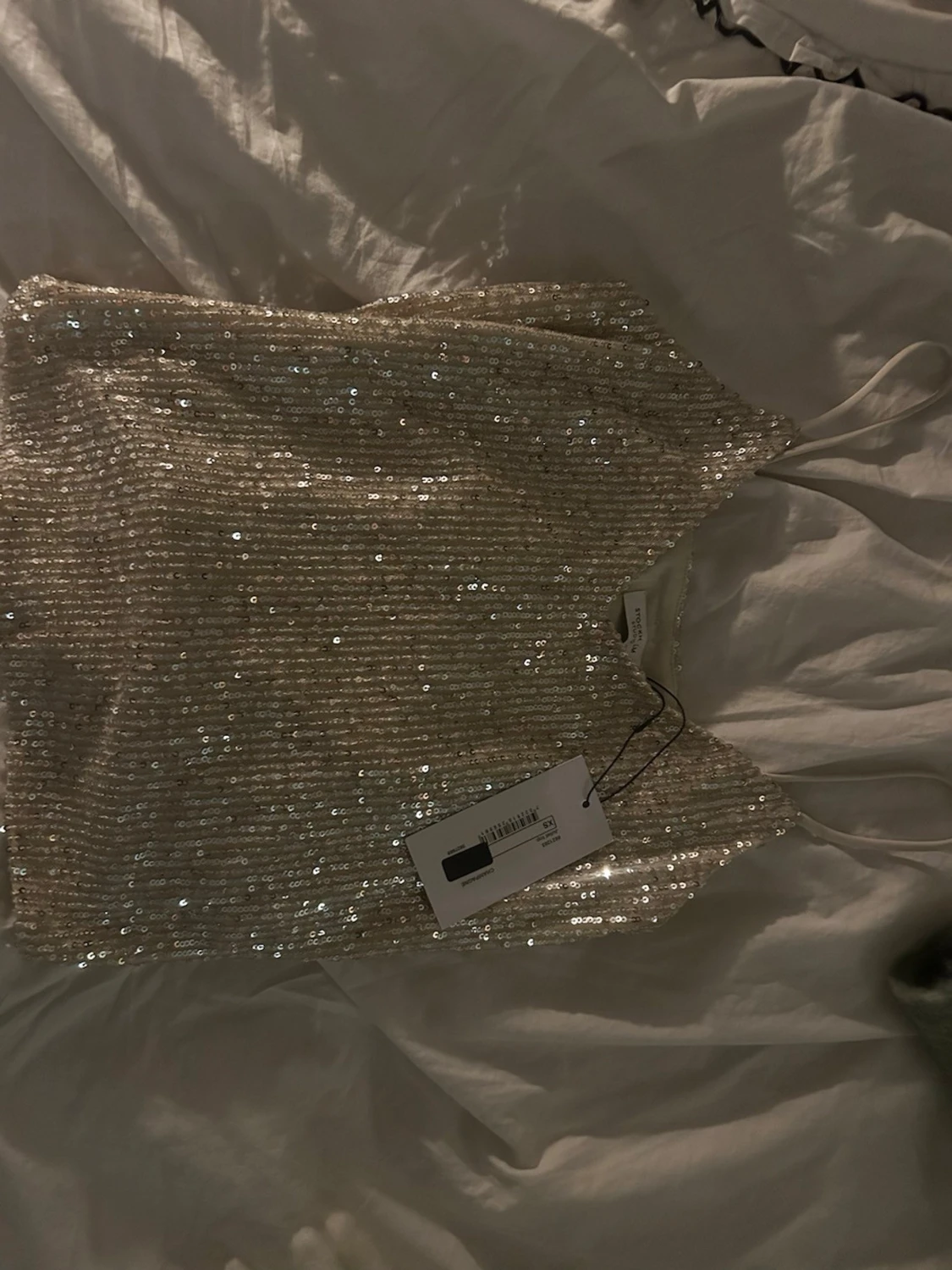 Glittrig paljettlinnetopp från Stockh LM Studio - 3