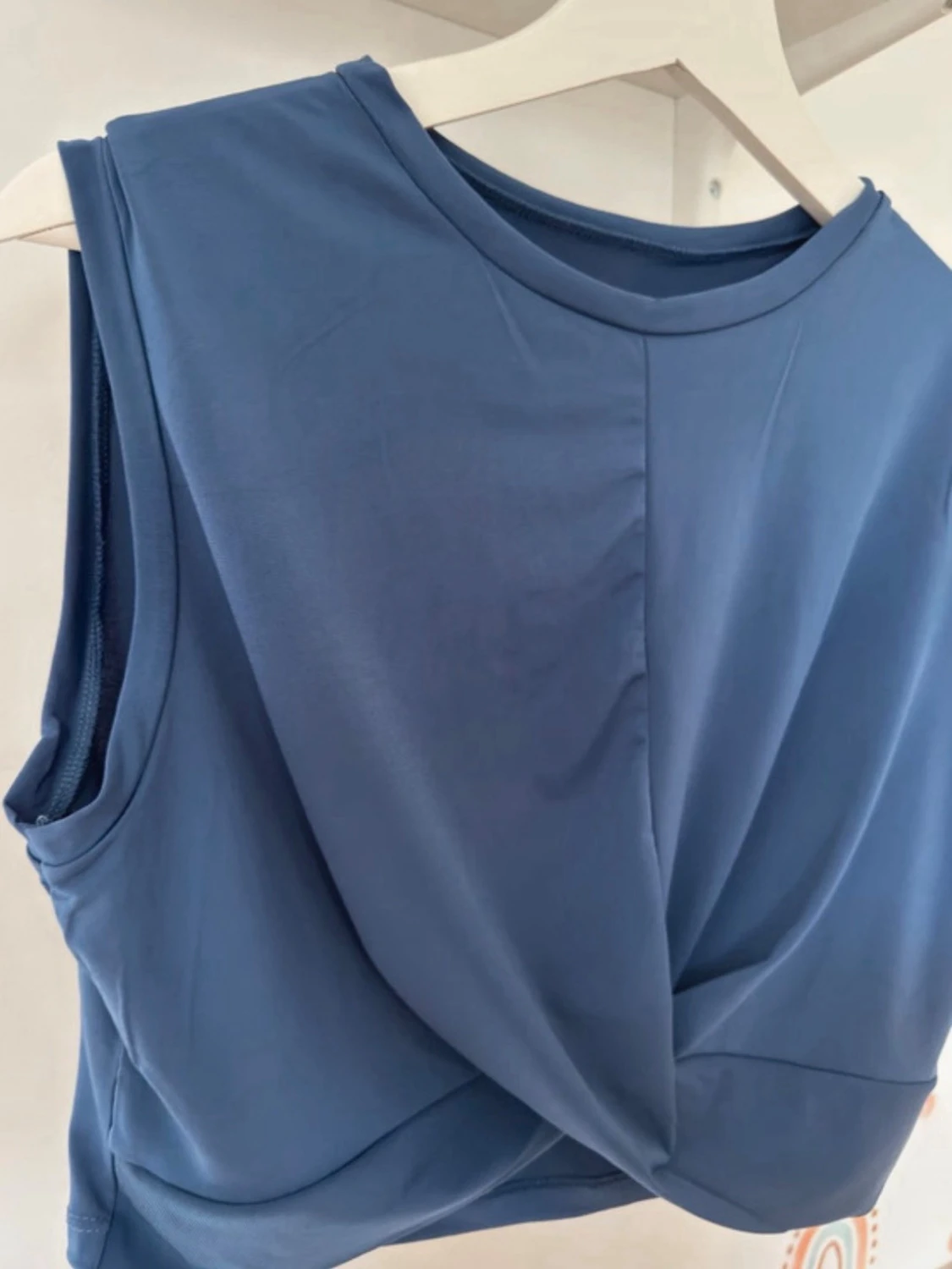 Blå croppad linnetopp med twist - 1