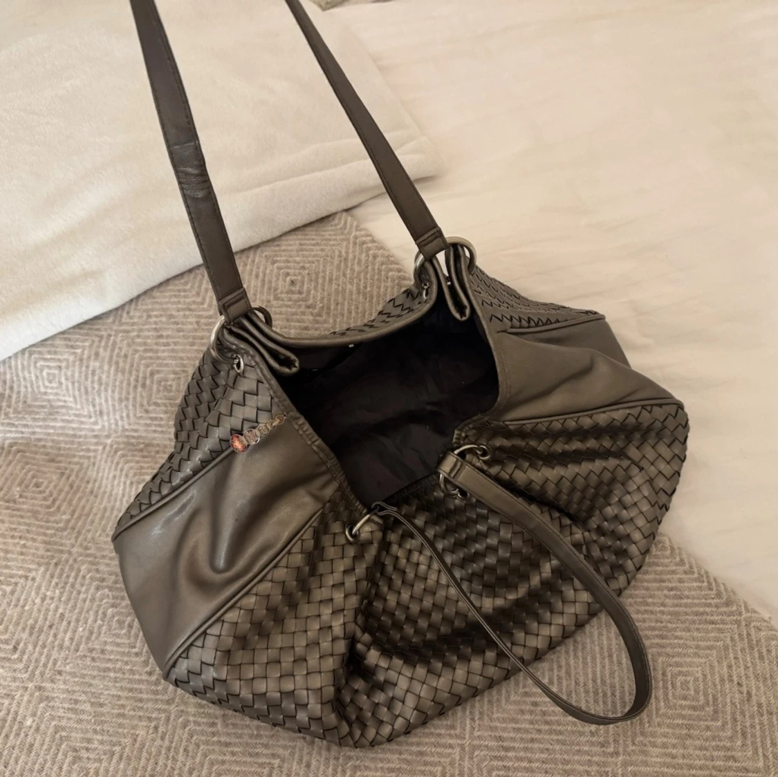 Stor flätad väska - 1