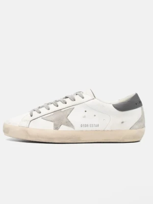 Söker dessa golden goose skor  - Letar efter dessa skorna i bra skik och i storlek 40-41. 