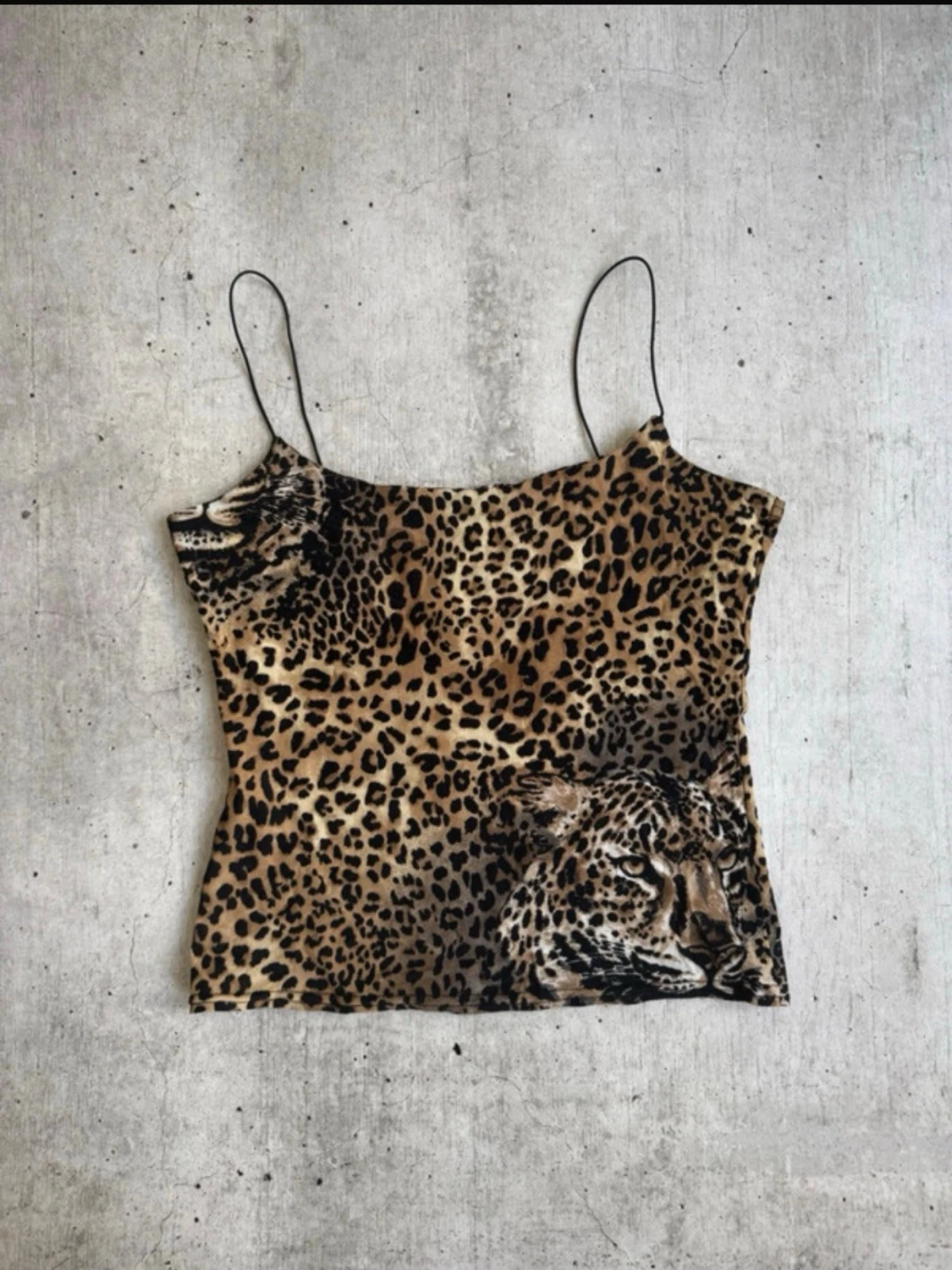 Vin leopard topp