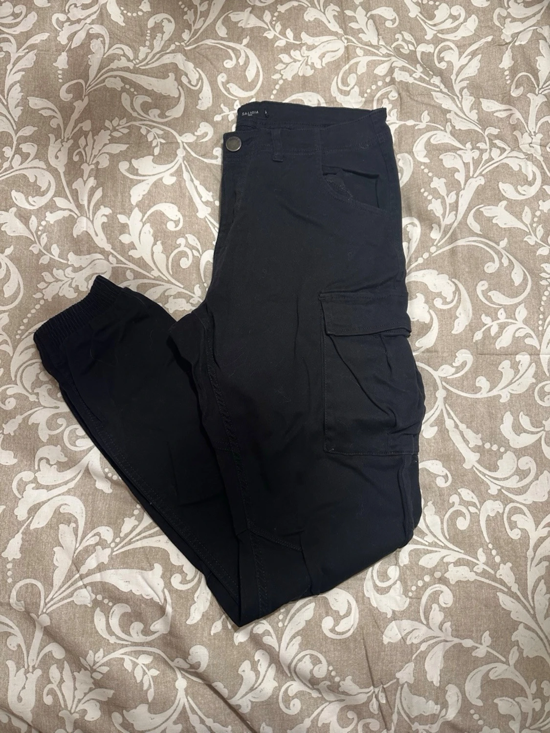 Svarta cargopants från Lager 157